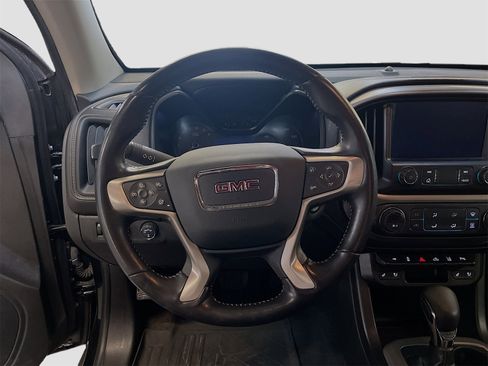 Used 2021 GMC Canyon Denali image 11