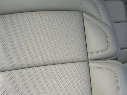 New 2026 Lincoln Navigator L Reserve AWD/4WD image 16