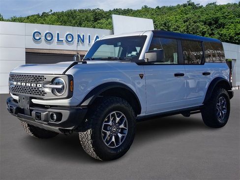 Certified 2025 Ford Bronco Badlands image 3