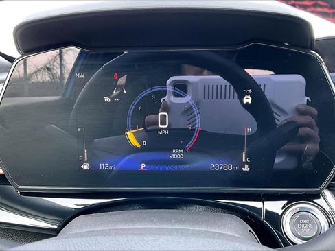 Used 2024 Chevrolet Trax RS w/ Driver Confidence Package image 20