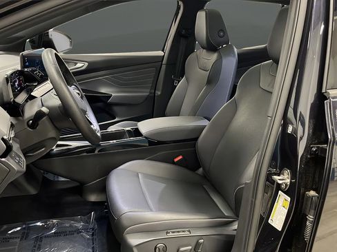 Used 2023 Volkswagen ID.4 Pro S AWD/4WD image 9