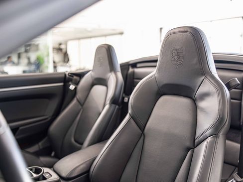 Used 2022 Porsche 911 Carrera 4S image 17