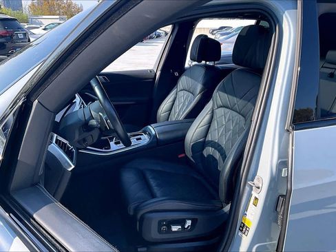 Used 2024 BMW X5 xDrive40i w/ M Sport Package image 8
