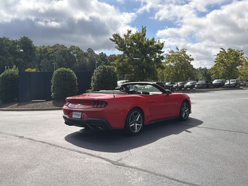 Used 2025 Ford Mustang Convertible RWD image 60