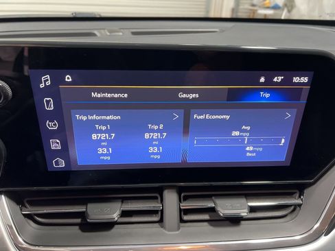 Used 2025 Chevrolet Trax LT w/ LT Convenience Package image 29