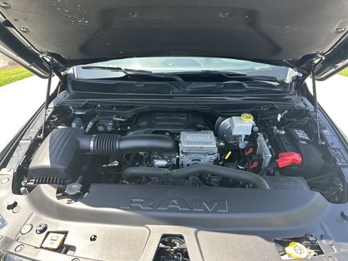 Used 2022 RAM 1500 Big Horn AWD/4WD image 34