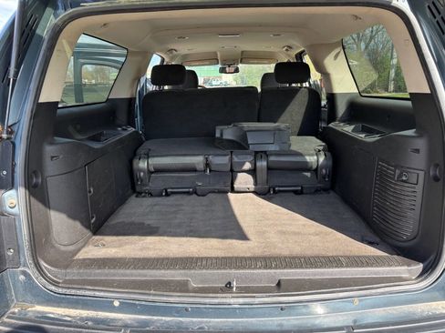 Used 2009 Chevrolet Suburban LT w/ Convenience Package 1 image 9