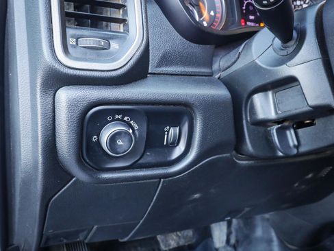 Used 2022 RAM 2500 Tradesman w/ Chrome Appearance Group image 21