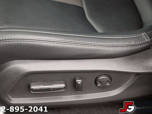 Used 2025 Honda Pilot EX-L image 18