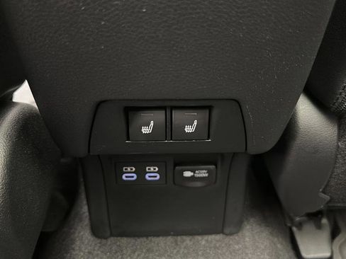 Used 2024 Toyota Prius Prime Premium w/ Advanced Technology Package FWD image 12