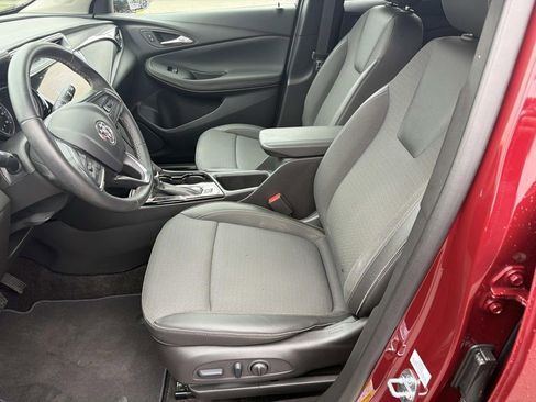 Used 2023 Buick Encore GX Select w/ Sport Touring Package image 21