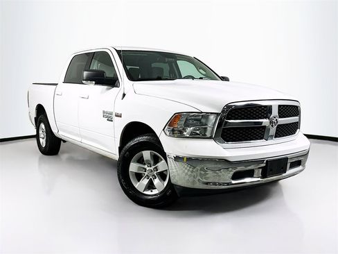 Used 2019 RAM 1500 Classic SLT w/ Luxury Group image 1