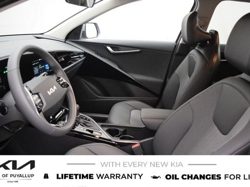 New 2026 Kia Niro EX FWD image 10