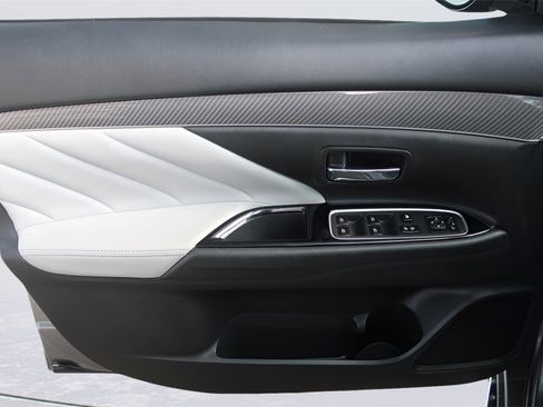 Used 2022 Mitsubishi Outlander SEL image 26