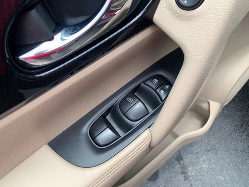 Used 2020 Nissan Rogue SL w/ Premium Package FWD image 20