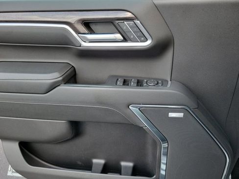 Used 2024 Chevrolet Silverado 1500 LTZ image 28