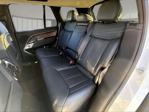 Used 2023 Land Rover Range Rover SE image 20