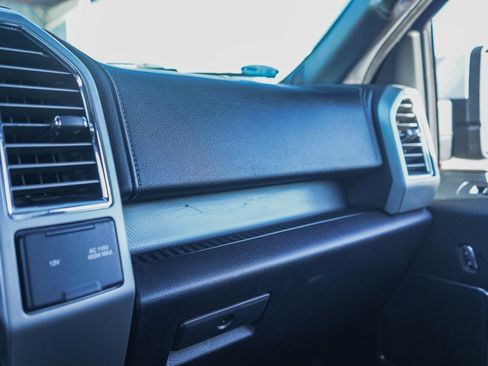 Used 2016 Ford F150 Lariat image 14