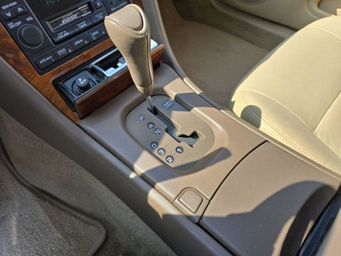 Used 1997 INFINITI J30 image 10