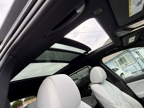 Used 2023 BMW X5 xDrive40i w/ M Sport Package AWD/4WD image 17