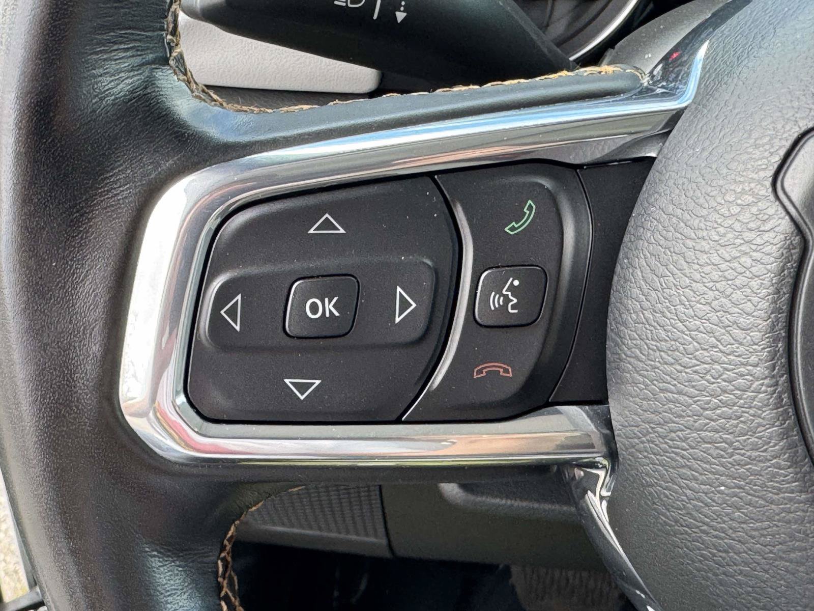 Used 2022 Jeep Wrangler Unlimited Sahara AWD/4WD image 24