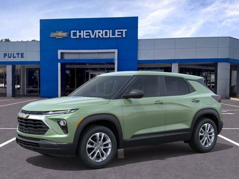 New 2026 Chevrolet TrailBlazer LS w/ LS Convenience Package AWD/4WD image 2