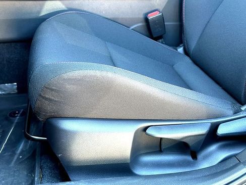 Used 2025 Toyota Prius Plug-In Hybrid FWD image 12