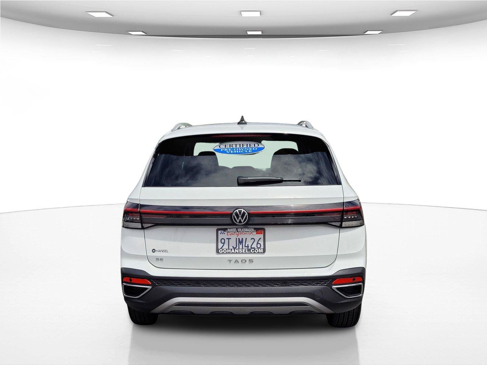 Certified 2025 Volkswagen Taos SE FWD image 7