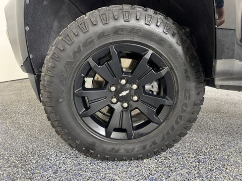 Used 2022 Chevrolet Colorado Z71 w/ Z71 Midnight Edition AWD/4WD image 53