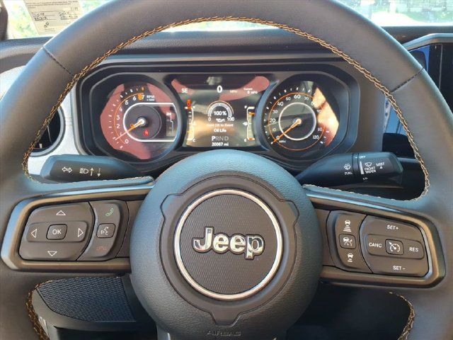 Used 2024 Jeep Gladiator Sport AWD/4WD image 16