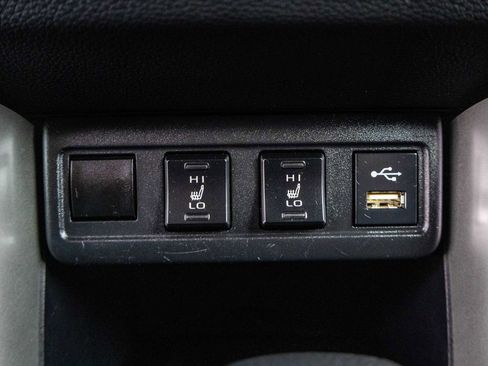 Certified 2022 Toyota Corolla Cross XLE image 26