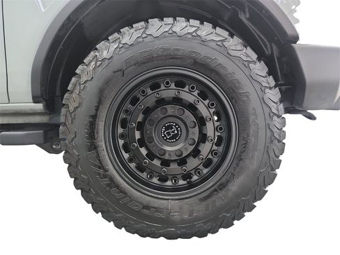 Used 2022 Ford Bronco Outer Banks image 32