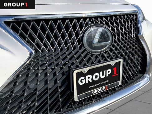 Certified 2021 Lexus LS 500 w/ Accessory Package (Z2) RWD image 29