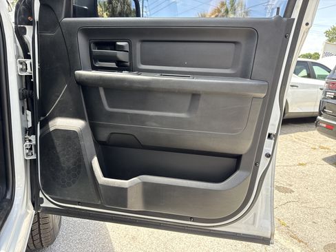 Used 2018 RAM 2500 Tradesman w/ Chrome Appearance Group AWD/4WD image 24