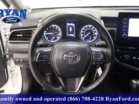 Used 2024 Toyota Camry SE image 20