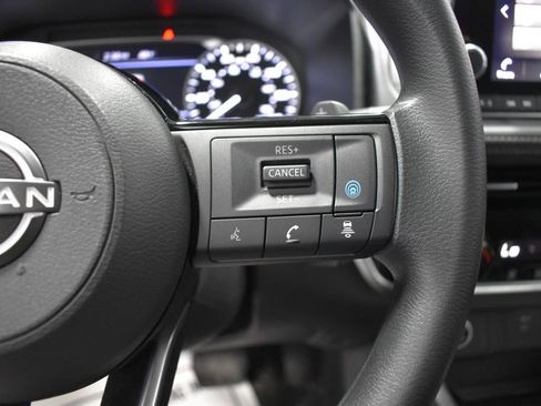 Certified 2022 Nissan Rogue SV image 24