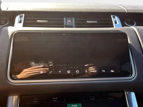 Used 2021 Land Rover Range Rover Sport HST image 18