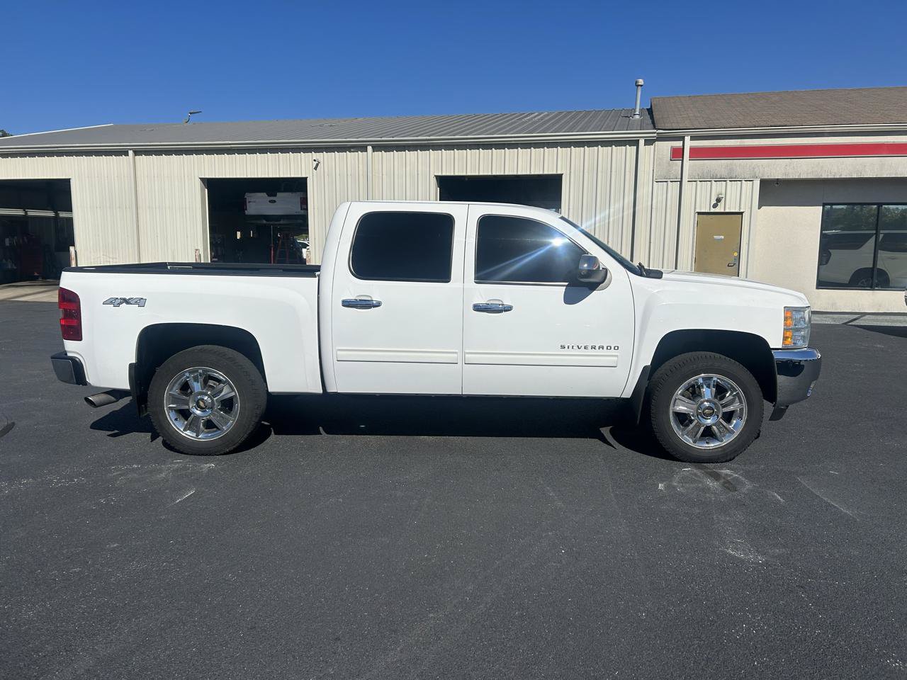 Used 2012 Chevrolet Silverado 1500 LT w/ All-Star Edition AWD/4WD image 4
