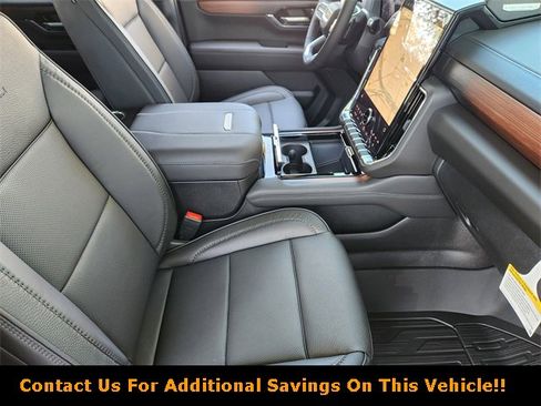 New 2026 GMC Yukon Denali w/ Sun & Power Step Package image 10