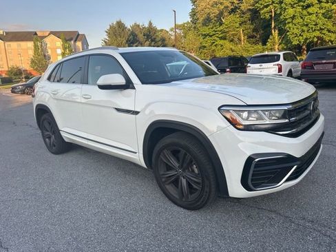 Used 2020 Volkswagen Atlas Cross Sport SE w/ Panoramic Sunroof Package AWD/4WD image 3