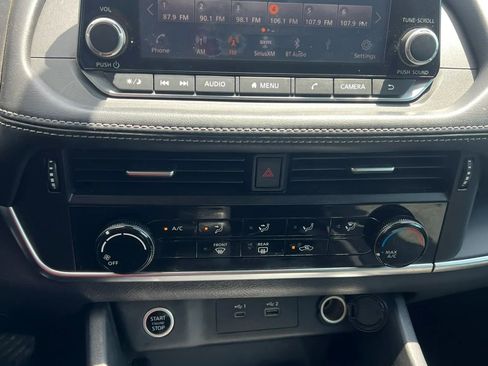 Used 2021 Nissan Rogue S FWD image 15