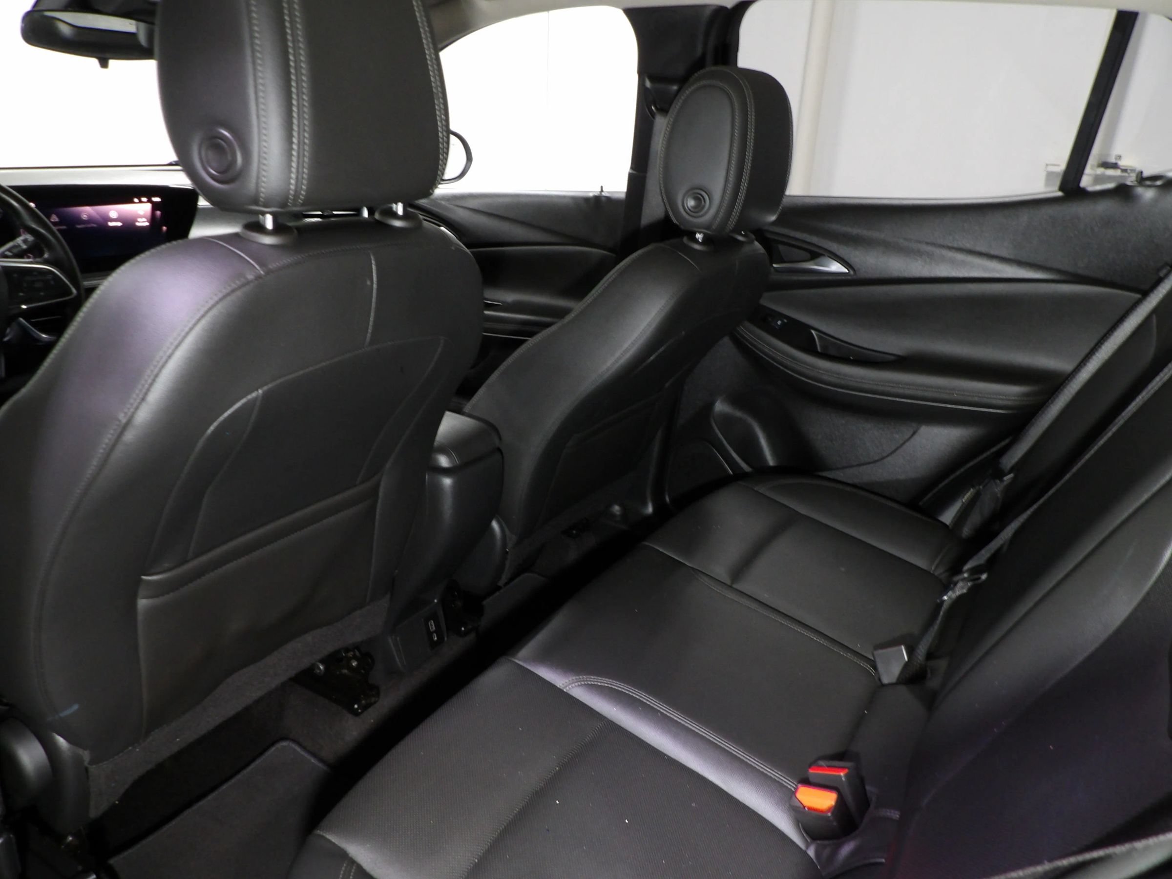Used 2024 Buick Encore GX Sport Touring FWD image 12