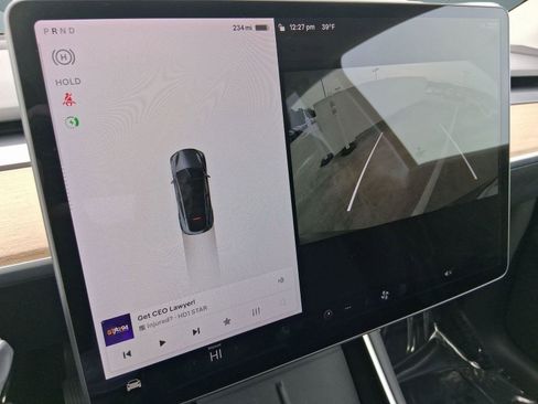 Used 2020 Tesla Model Y Long Range image 24