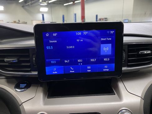 Used 2023 Ford Explorer XLT w/ Equipment Group 202A image 31