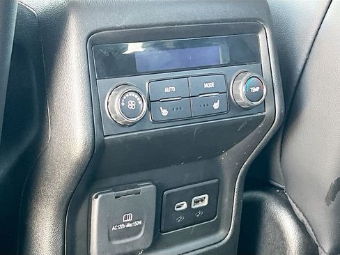Used 2023 GMC Acadia SLT w/ Preferred Package AWD/4WD image 26