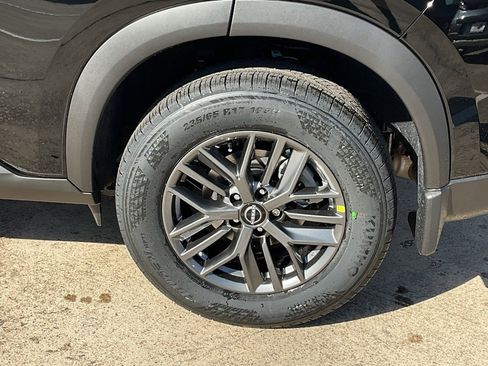 New 2026 Nissan Rogue S image 8