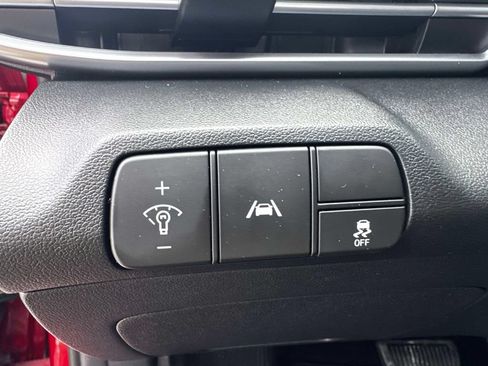 Certified 2023 Hyundai Elantra Limited FWD image 22