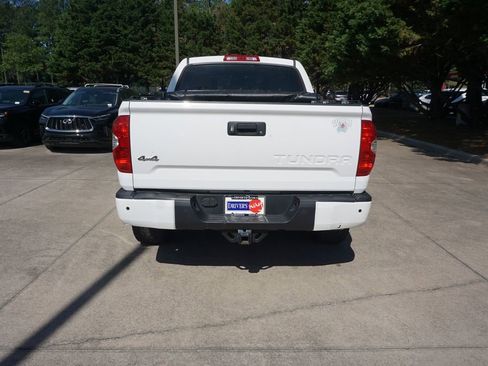 Used 2018 Toyota Tundra Platinum AWD/4WD image 19