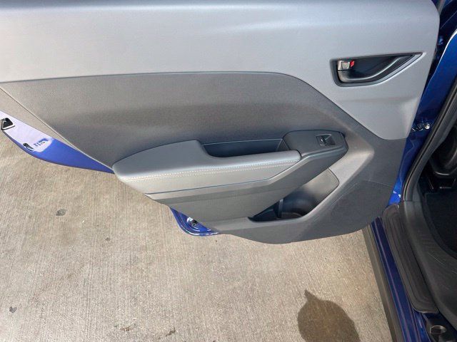 Used 2025 Subaru Crosstrek 2.5i Premium AWD/4WD image 24