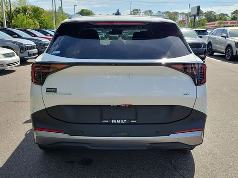 New 2026 Kia Sportage AWD Hybrid image 5